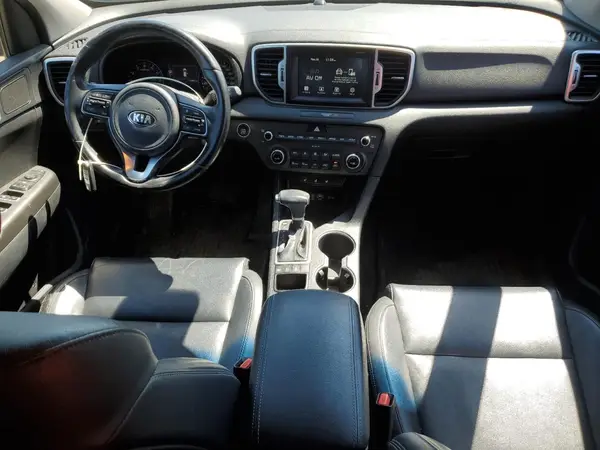 KNDPNCAC6J7468334 2018 KIA SPORTAGE - Image 8