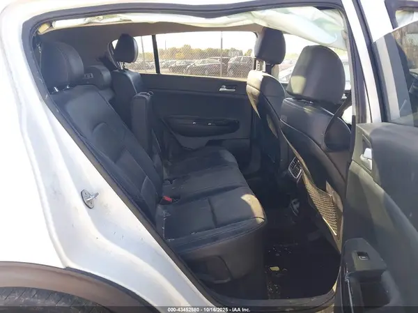 KNDPNCAC6K7516495 2019 KIA SPORTAGE - Image 8