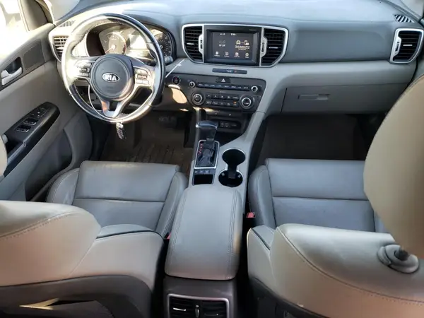 KNDPNCAC7H7055946 2017 KIA SPORTAGE - Image 8
