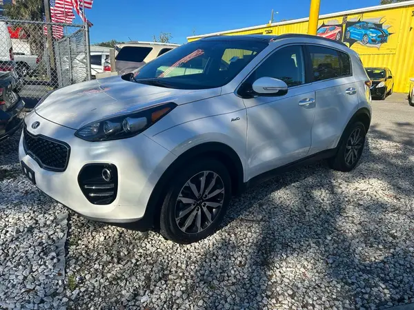 KNDPNCAC7H7084637 2017 KIA SPORTAGE - Image 2