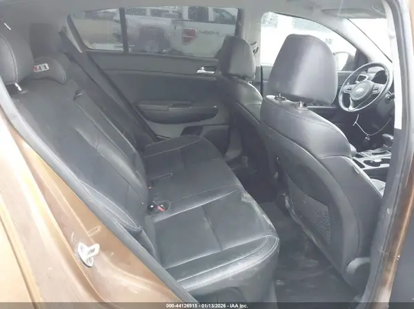 KNDPNCAC7H7099980 2017 KIA SPORTAGE - Image 8