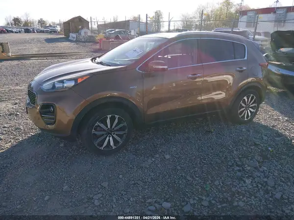 KNDPNCAC7H7187301 2017 KIA SPORTAGE - Image 2