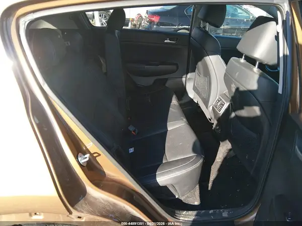 KNDPNCAC7H7187301 2017 KIA SPORTAGE - Image 8
