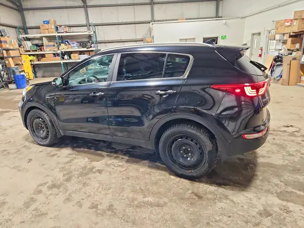 KNDPNCAC7H7201178 2017 KIA SPORTAGE - Image 2
