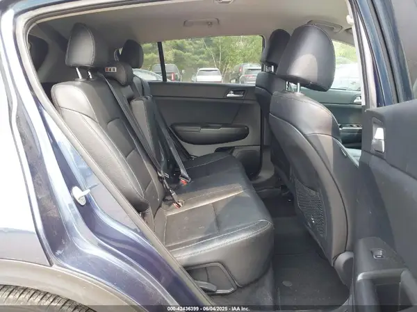 KNDPNCAC7H7209104 2017 KIA SPORTAGE - Image 8
