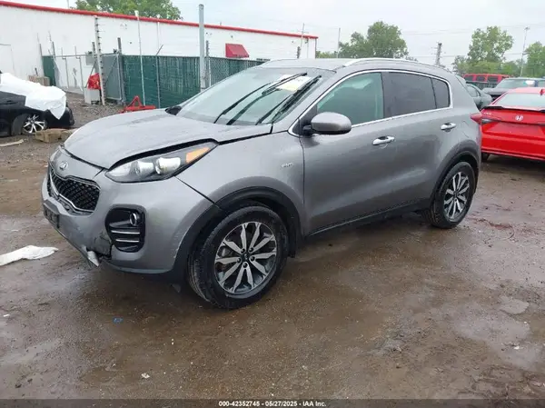 KNDPNCAC7H7260828 2017 KIA SPORTAGE - Image 2