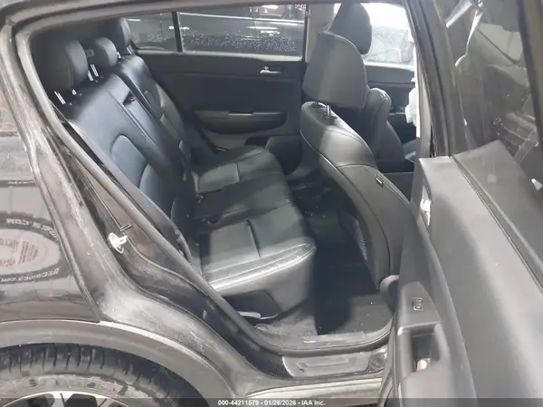 KNDPNCAC7H7289049 2017 KIA SPORTAGE - Image 8