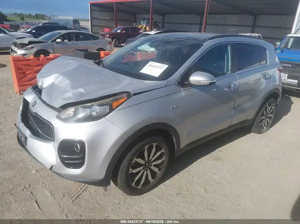 KNDPNCAC7J7354214 2018 KIA SPORTAGE - Image 2