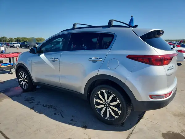 KNDPNCAC7J7367075 2018 KIA SPORTAGE - Image 2