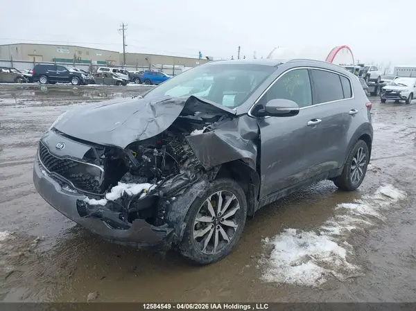 KNDPNCAC7J7376875 2018 KIA SPORTAGE - Image 2