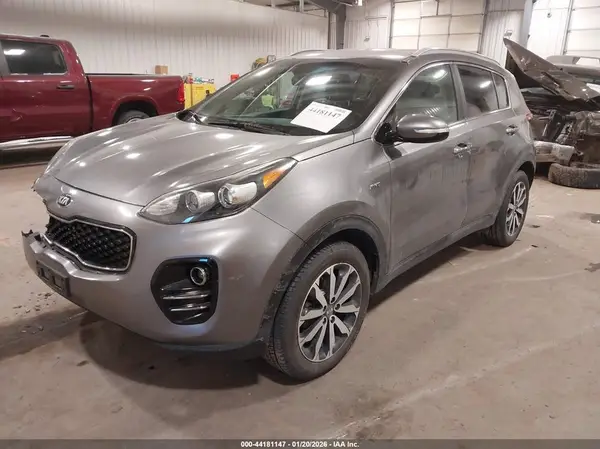 KNDPNCAC7J7386368 2018 KIA SPORTAGE - Image 2