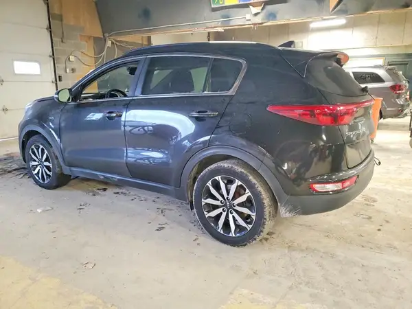 KNDPNCAC7J7387889 2018 KIA SPORTAGE - Image 2