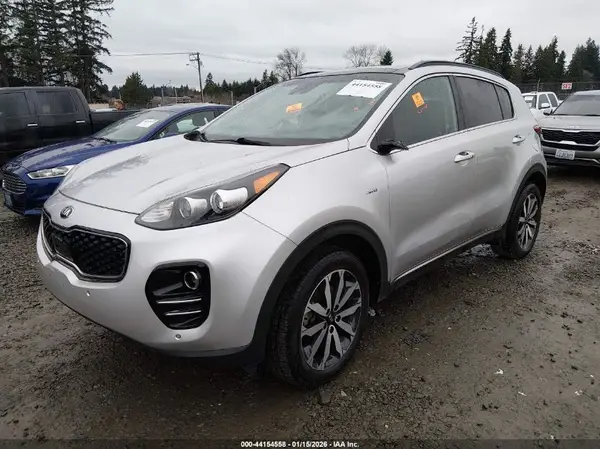 KNDPNCAC7J7389092 2018 KIA SPORTAGE - Image 2