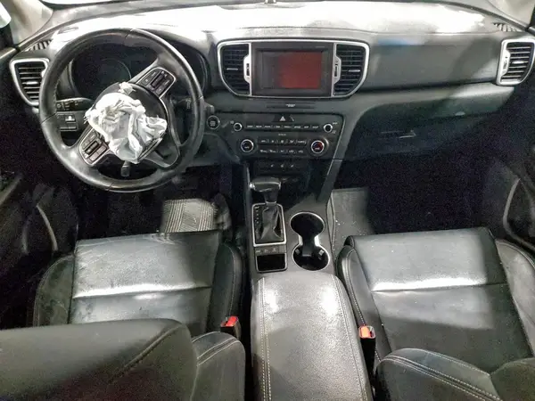 KNDPNCAC7J7389870 2018 KIA SPORTAGE - Image 8