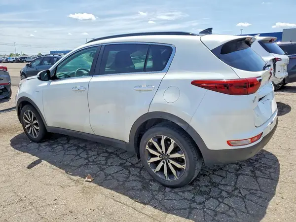 KNDPNCAC7J7399492 2018 KIA SPORTAGE - Image 2
