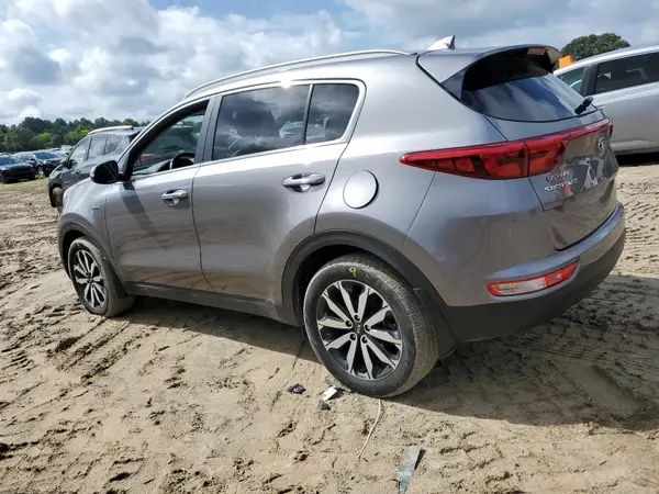 KNDPNCAC7J7420924 2018 KIA SPORTAGE - Image 2