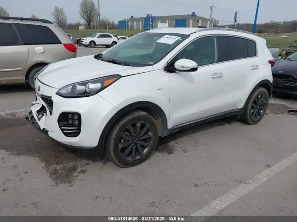 KNDPNCAC7J7456001 2018 KIA SPORTAGE - Image 2