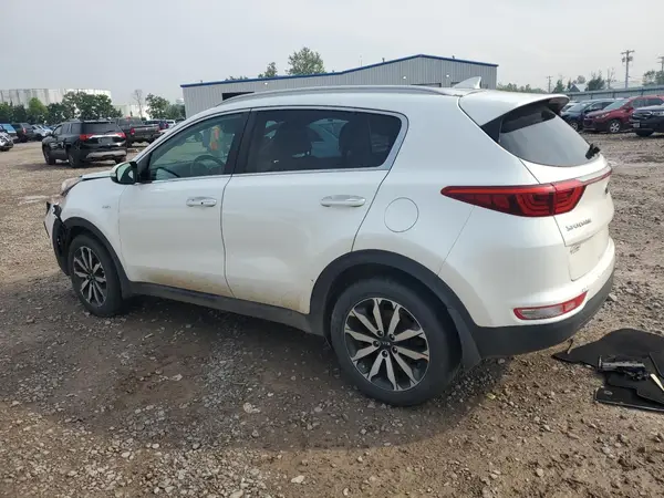 KNDPNCAC7J7466818 2018 KIA SPORTAGE - Image 2