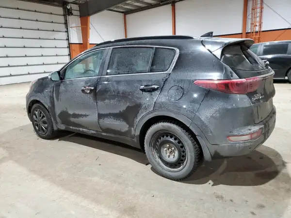 KNDPNCAC7J7470917 2018 KIA SPORTAGE - Image 2