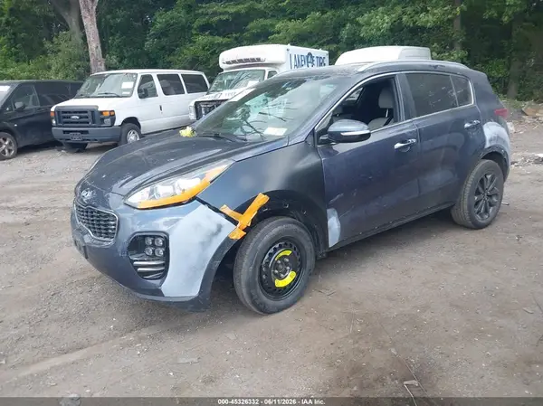 KNDPNCAC7J7474997 2018 KIA SPORTAGE - Image 2