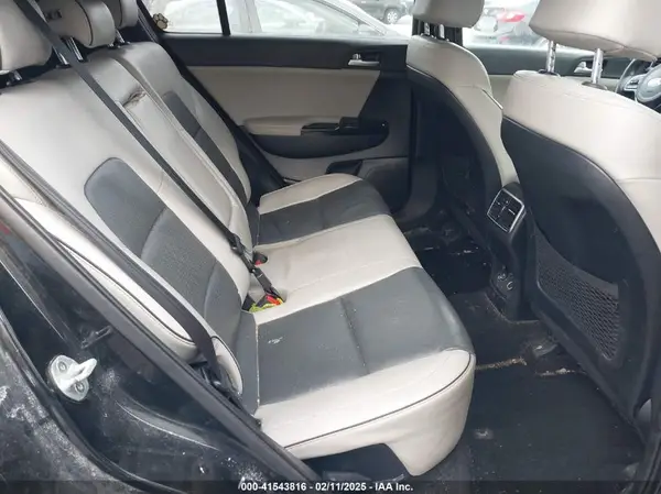 KNDPNCAC7K7552700 2019 KIA SPORTAGE - Image 8