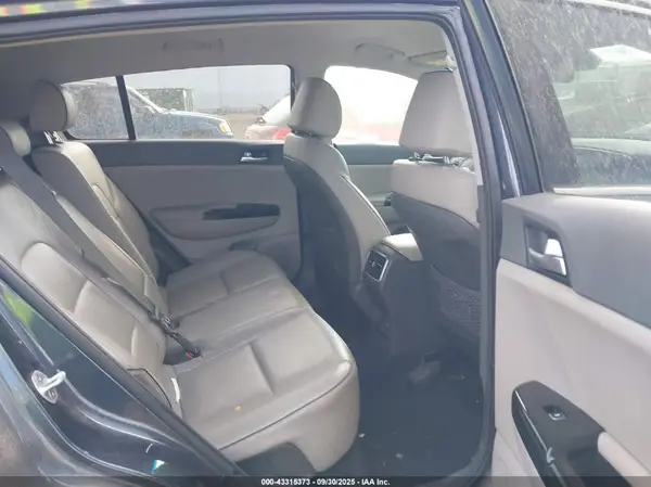 KNDPNCAC7K7583042 2019 KIA SPORTAGE - Image 8