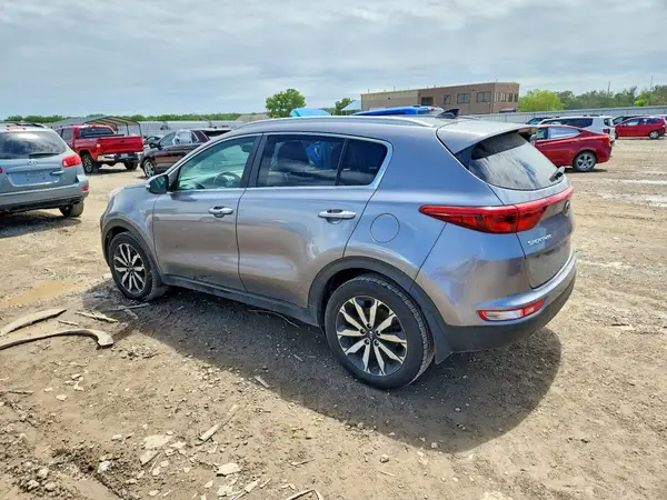 KNDPNCAC8H7071055 2017 KIA SPORTAGE - Image 2