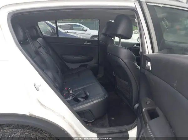 KNDPNCAC8H7084632 2017 KIA SPORTAGE - Image 8