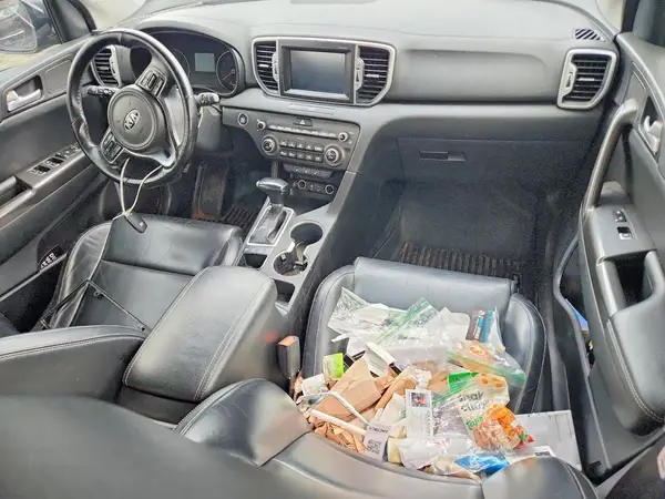 KNDPNCAC8H7171964 2017 KIA SPORTAGE - Image 8