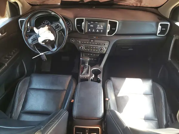 KNDPNCAC8H7256447 2017 KIA SPORTAGE - Image 8