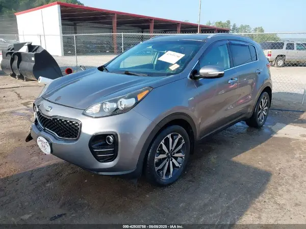 KNDPNCAC8J7301022 2018 KIA SPORTAGE - Image 2
