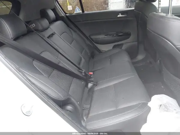 KNDPNCAC8J7309766 2018 KIA SPORTAGE - Image 8