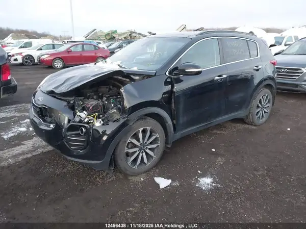 KNDPNCAC8J7344825 2018 KIA SPORTAGE - Image 2