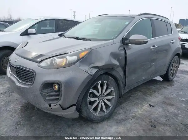 KNDPNCAC8J7366873 2018 KIA SPORTAGE - Image 2