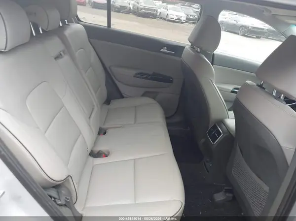 KNDPNCAC8J7384080 2018 KIA SPORTAGE - Image 8
