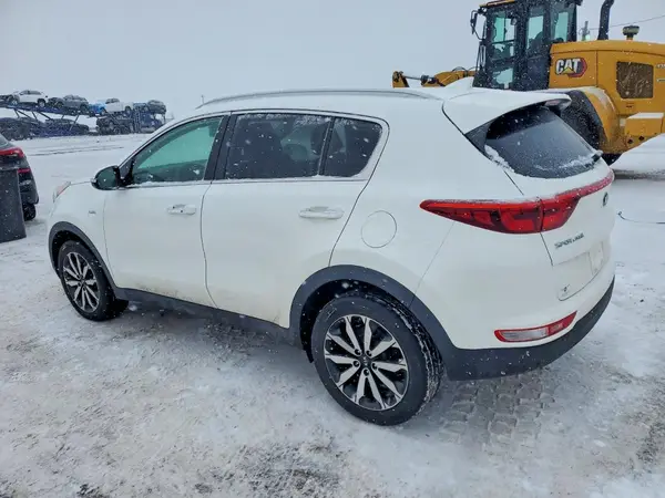 KNDPNCAC8J7386556 2018 KIA SPORTAGE - Image 2