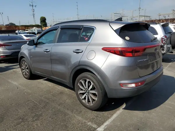 KNDPNCAC8J7403288 2018 KIA SPORTAGE - Image 2