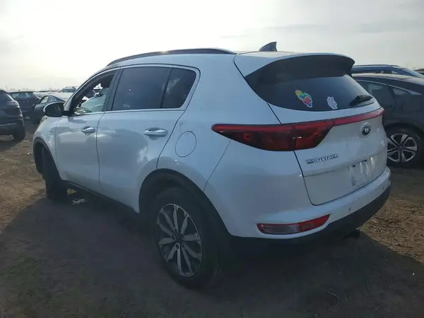 KNDPNCAC8J7405073 2018 KIA SPORTAGE - Image 2