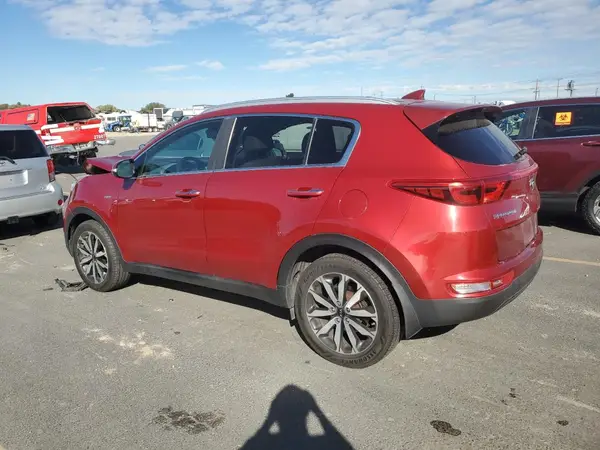 KNDPNCAC8J7406630 2018 KIA SPORTAGE - Image 2