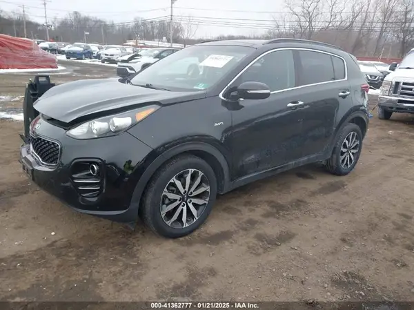 KNDPNCAC8J7412976 2018 KIA SPORTAGE - Image 2