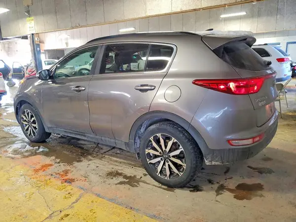 KNDPNCAC8J7485975 2018 KIA SPORTAGE - Image 2