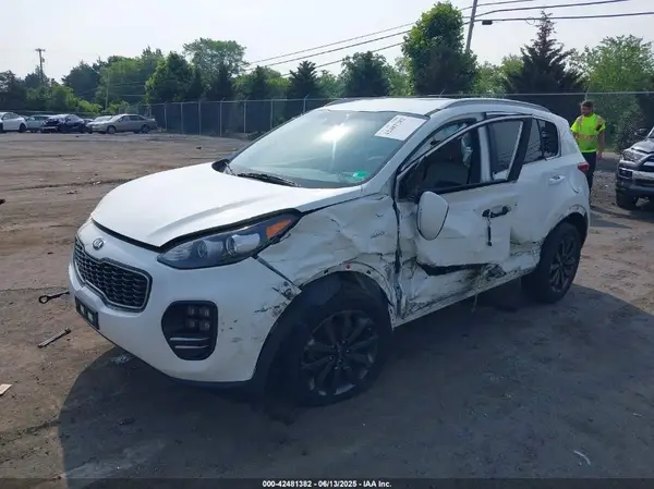 KNDPNCAC8K7607641 2019 KIA SPORTAGE - Image 2