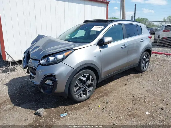 KNDPNCAC8N7981378 2022 KIA SPORTAGE - Image 2