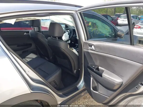 KNDPNCAC8N7981378 2022 KIA SPORTAGE - Image 8