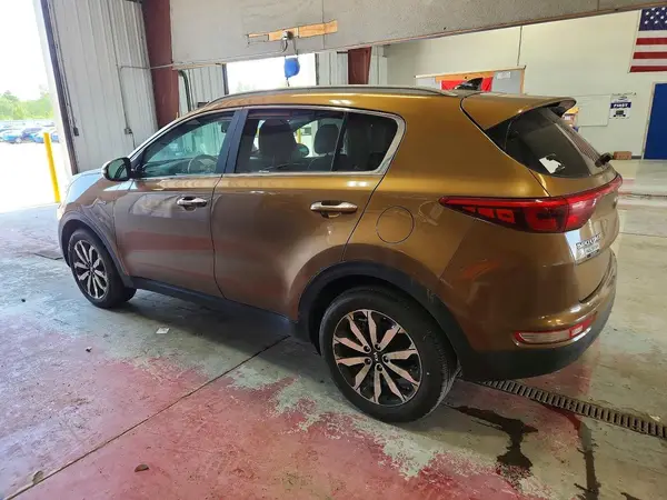 KNDPNCAC9H7032037 2017 KIA SPORTAGE - Image 2