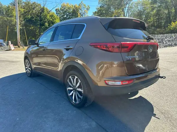 KNDPNCAC9H7058895 2017 KIA SPORTAGE - Image 2
