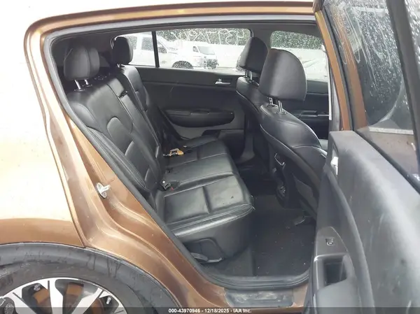 KNDPNCAC9H7107318 2017 KIA SPORTAGE - Image 8