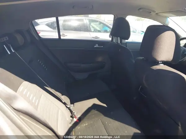KNDPNCAC9H7108761 2017 KIA SPORTAGE - Image 8