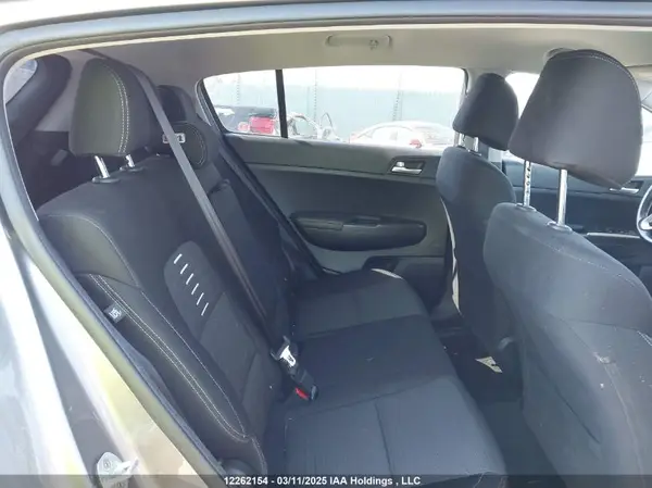 KNDPNCAC9H7125110 2017 KIA SPORTAGE - Image 8
