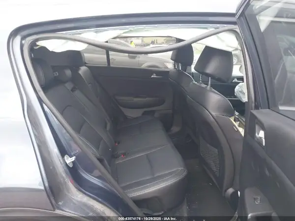 KNDPNCAC9H7150637 2017 KIA SPORTAGE - Image 8